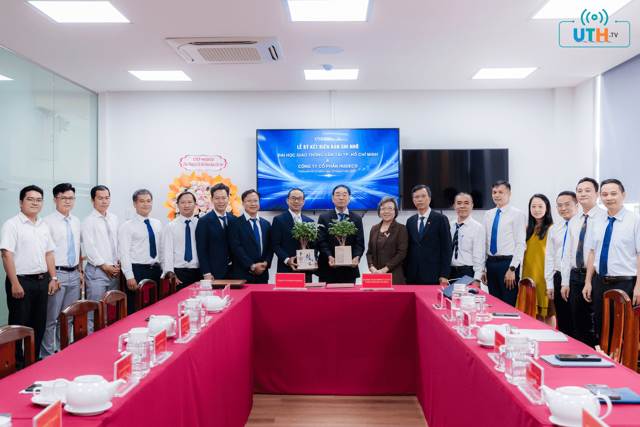 HUDECO và trường Đại học Giao thông Vận tải (UTH) – Ký kết hợp tác đào tạo nguồn nhân lực chất lượng cao.